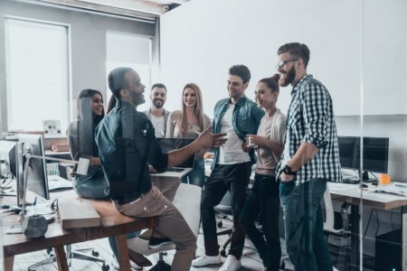 Travail hybride &agrave; Marseille : la nouvelle fa&ccedil;on d'exercer votre m&eacute;tier